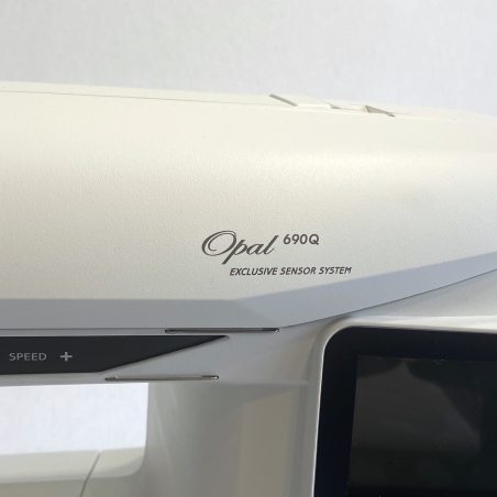 Machine à coudre Opal 690Q Husvarna Machine à coudre Opal 690Q Husvarna