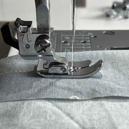 Pied H point droit Janome 7mm